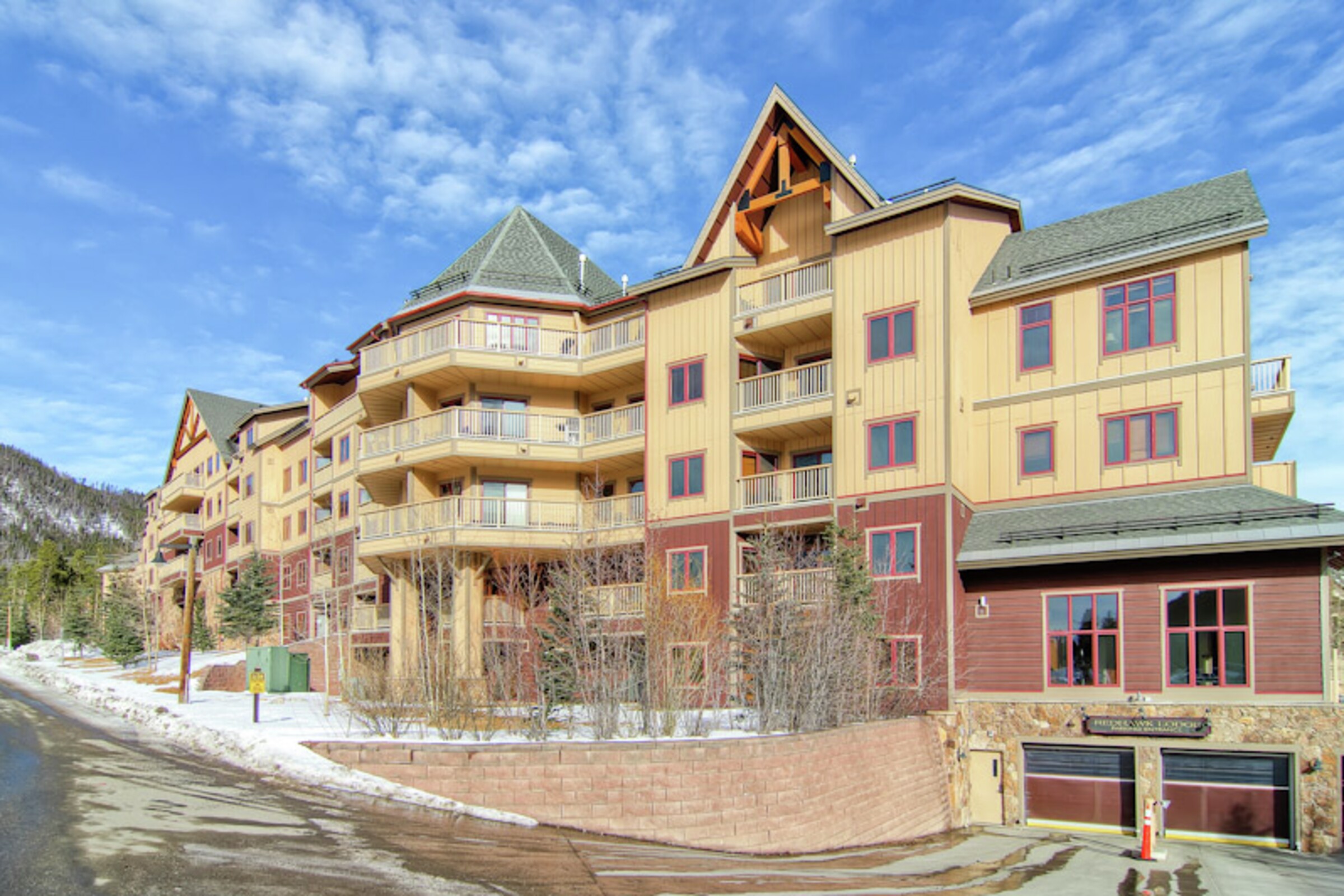 Red Hawk Lodge Keystone
