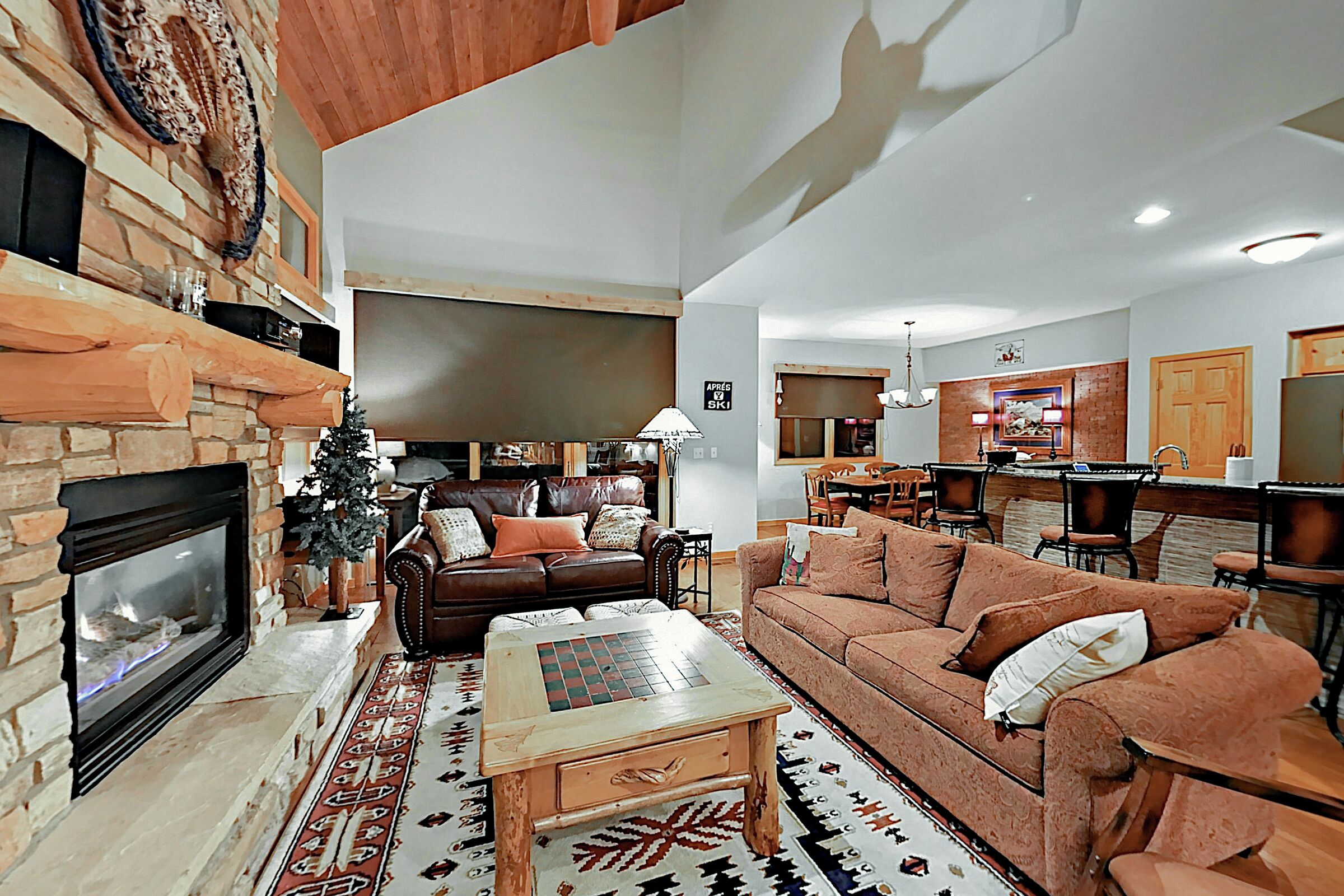 #1968 - Living Room