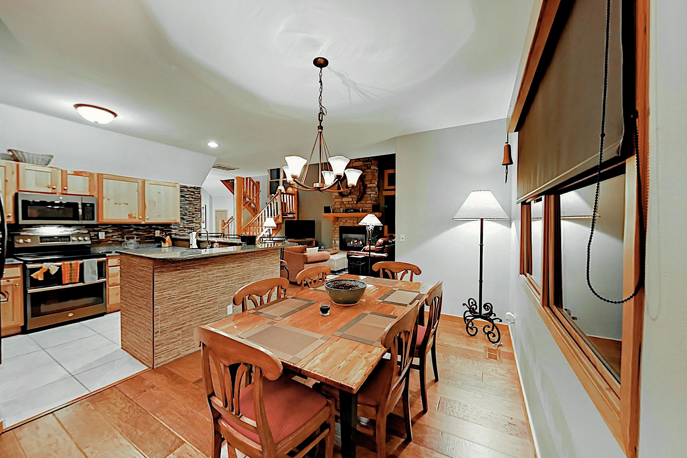 #1968 - Dining Room & Kitchen