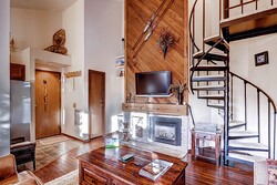 2 Bdrm/2 Bath Standard - Living Room
