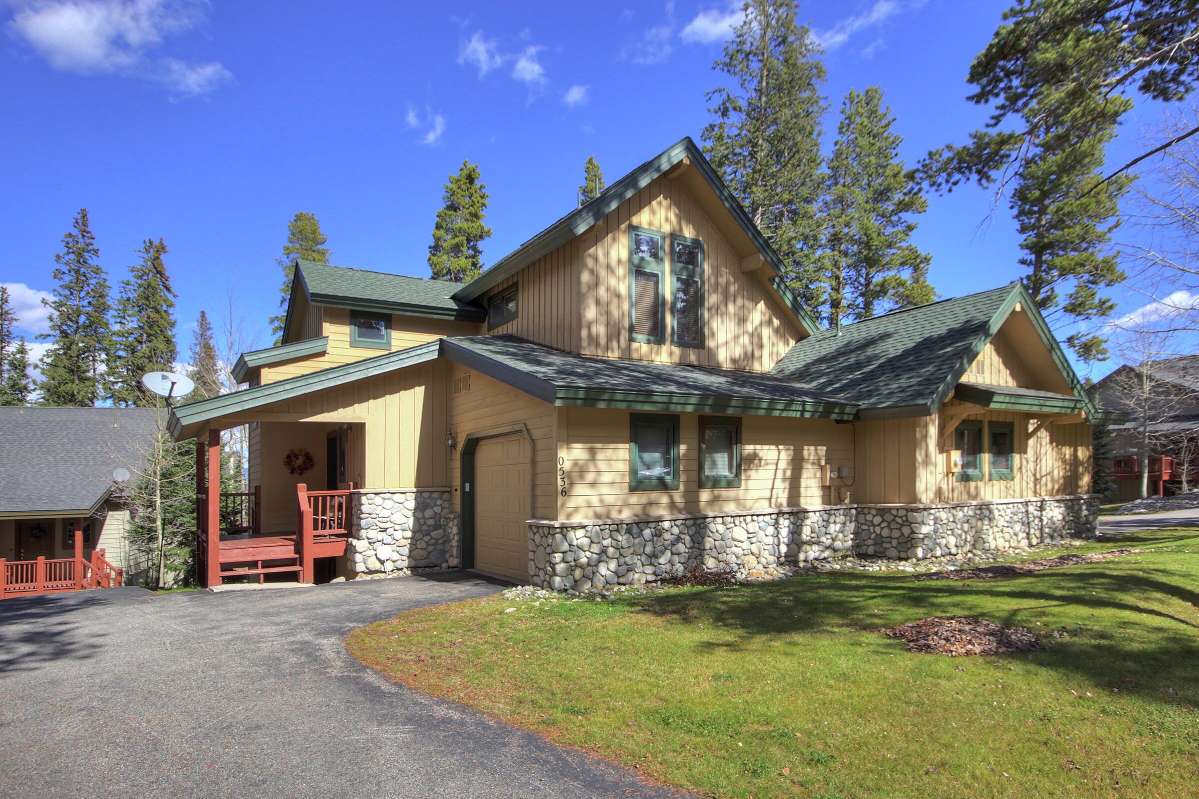 White Wolf Townhomes