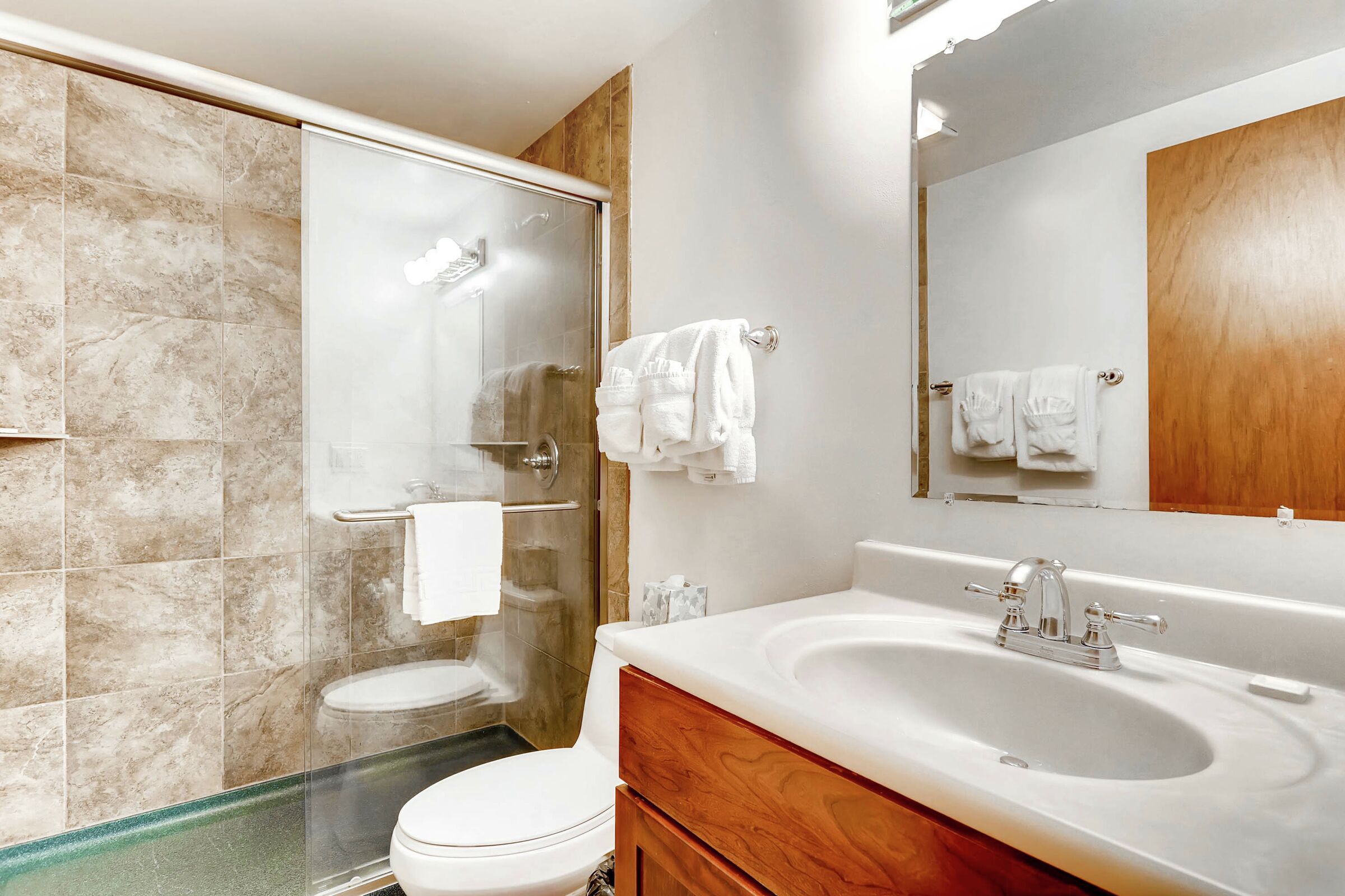 #116 - Studio Bathroom