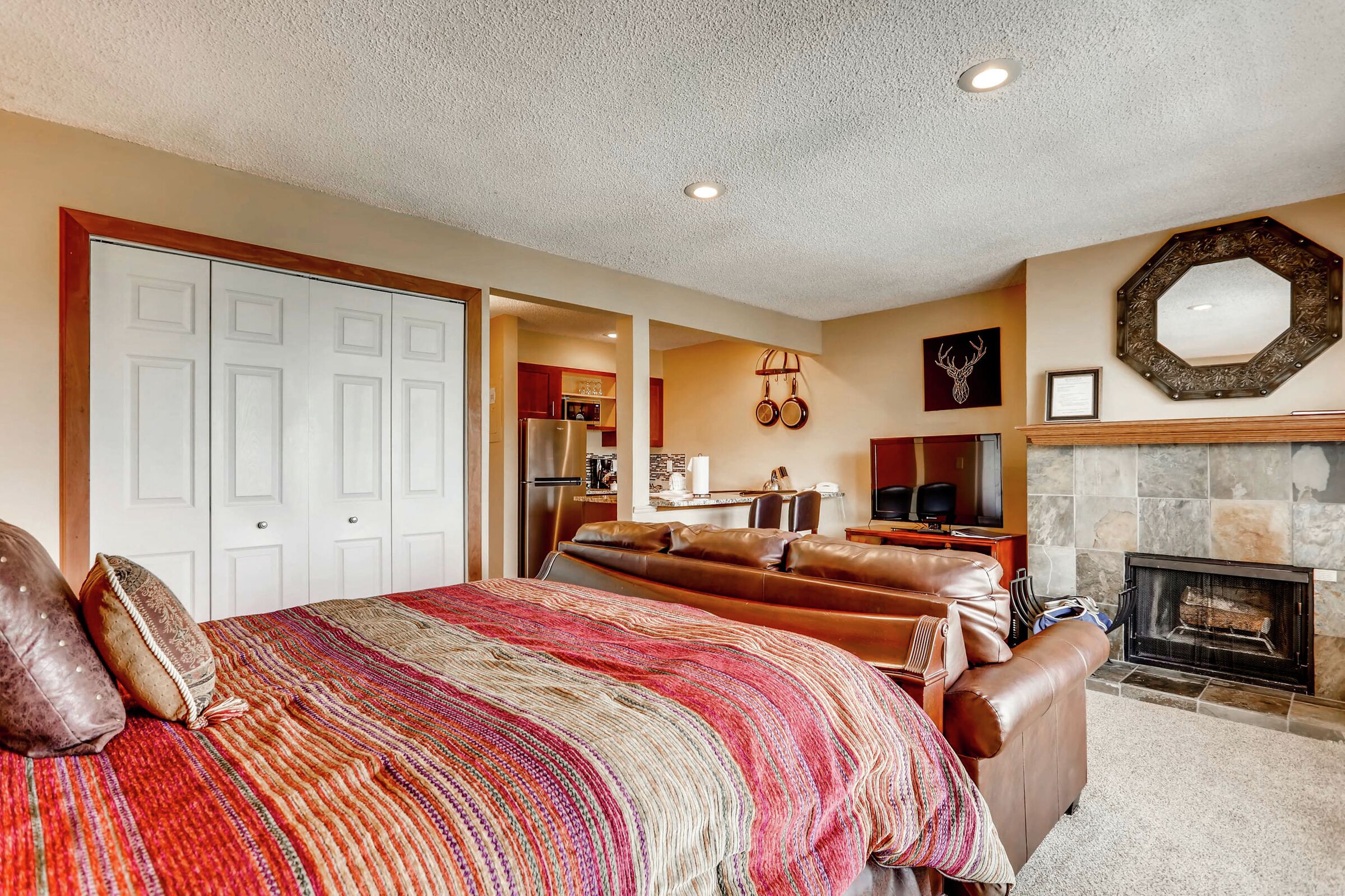 #117 - Studio Sleeping Area