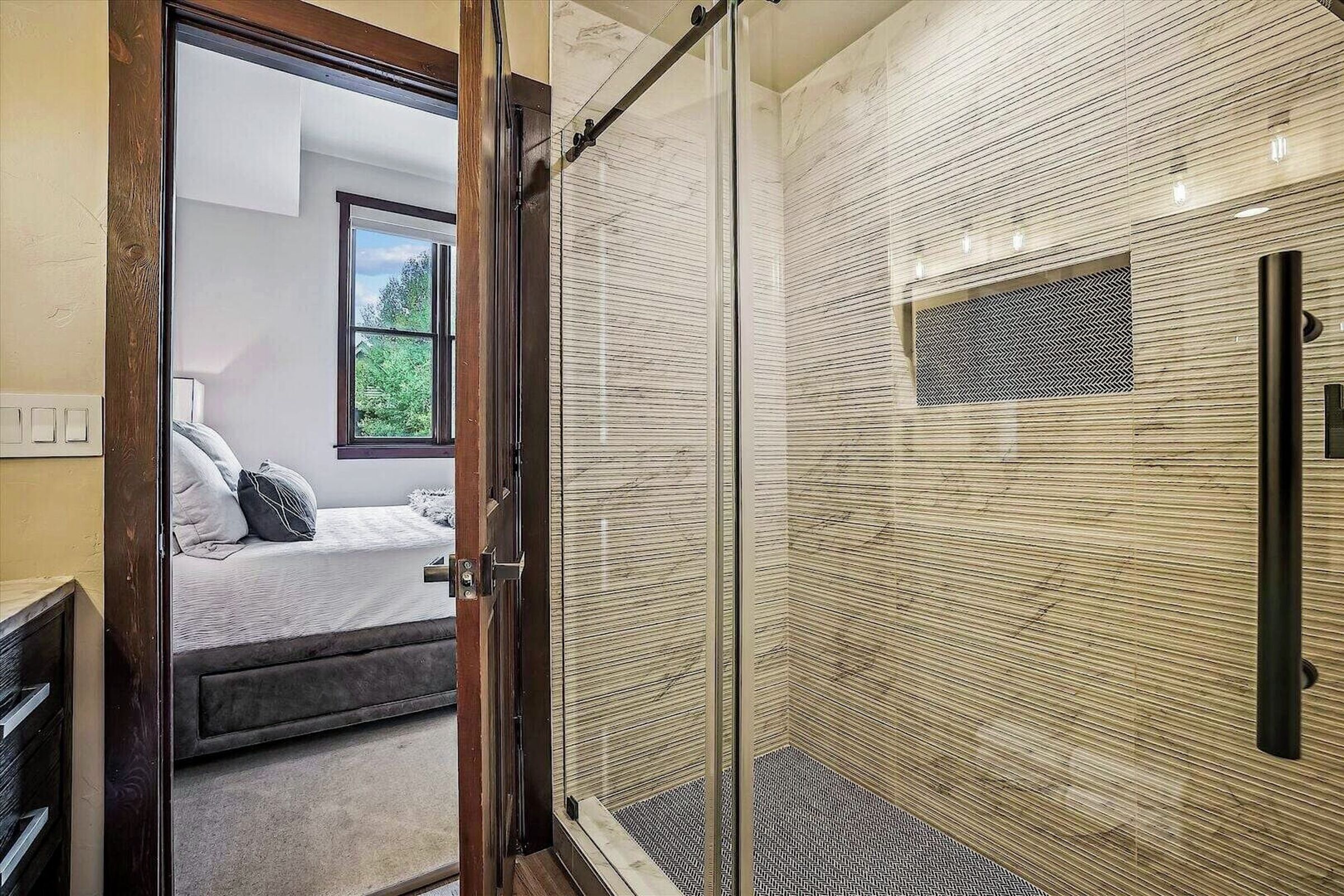 Master Ensuite Bathroom