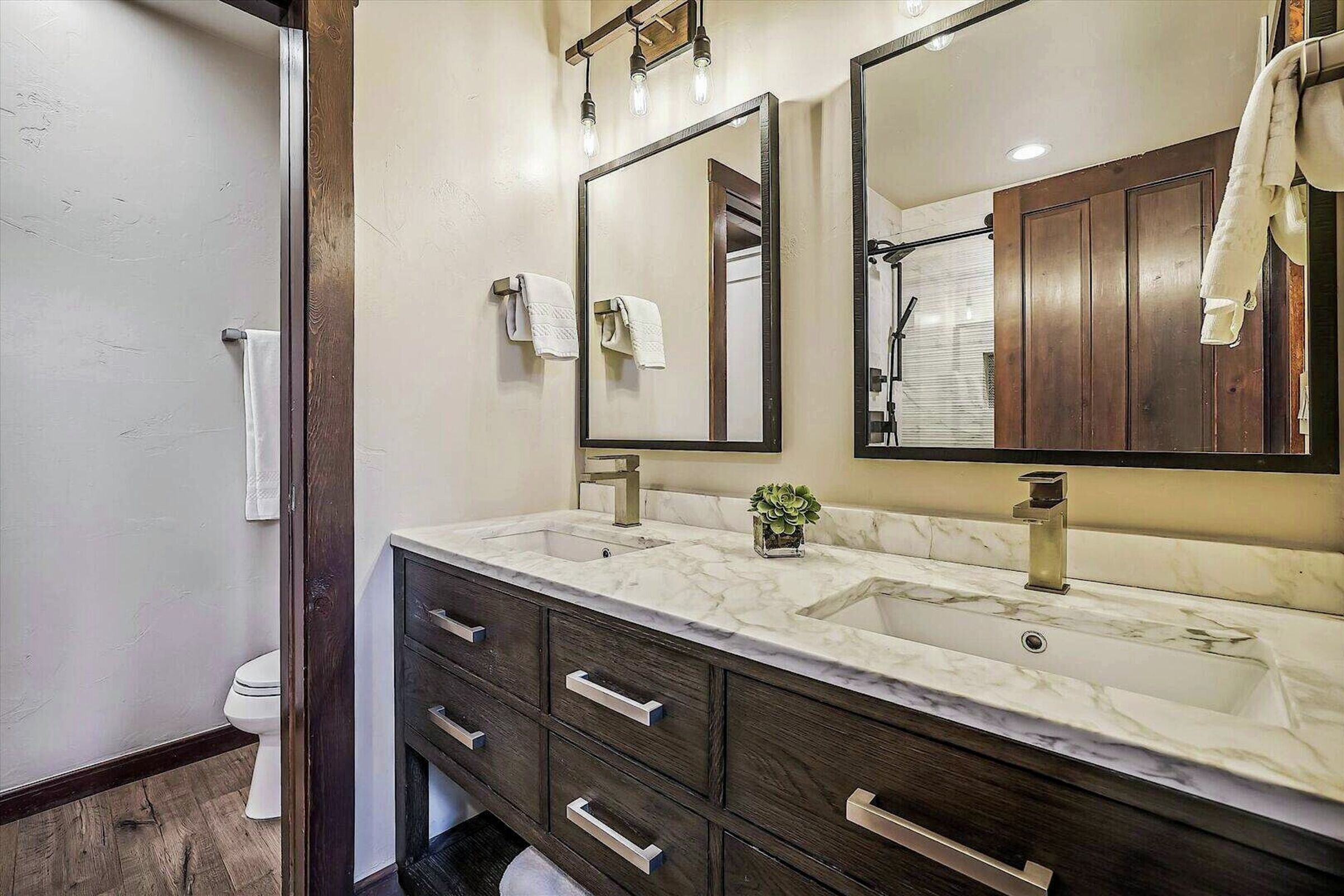Master Ensuite Bathroom
