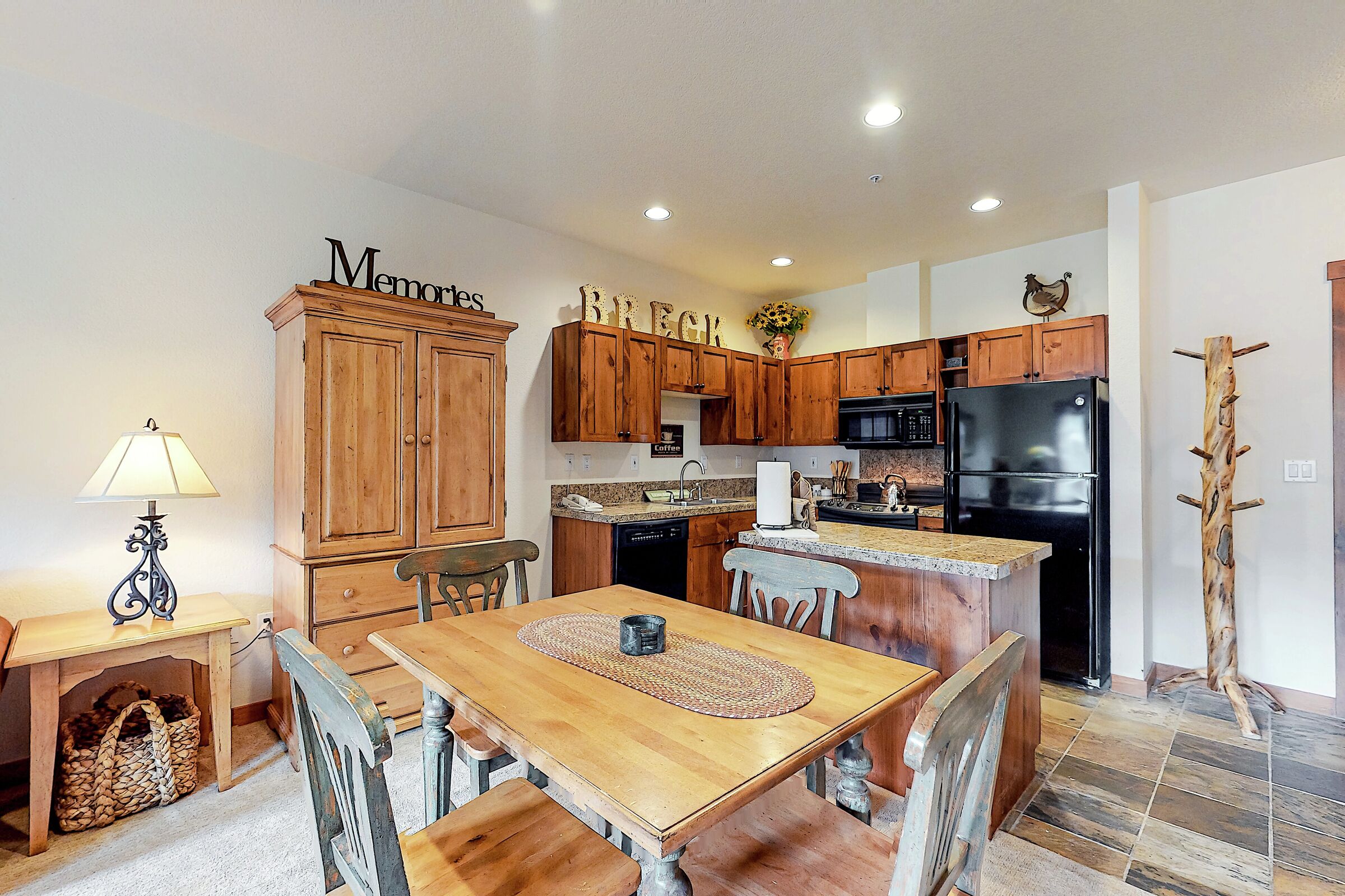 Dining Room & Kitchen