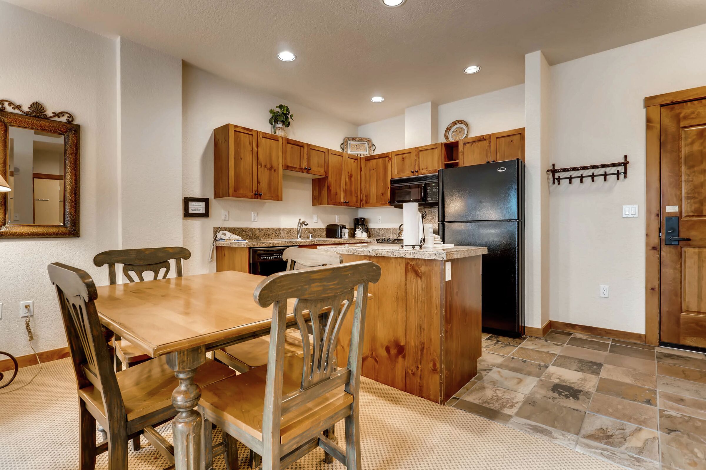 Dining Room & Kitchen
