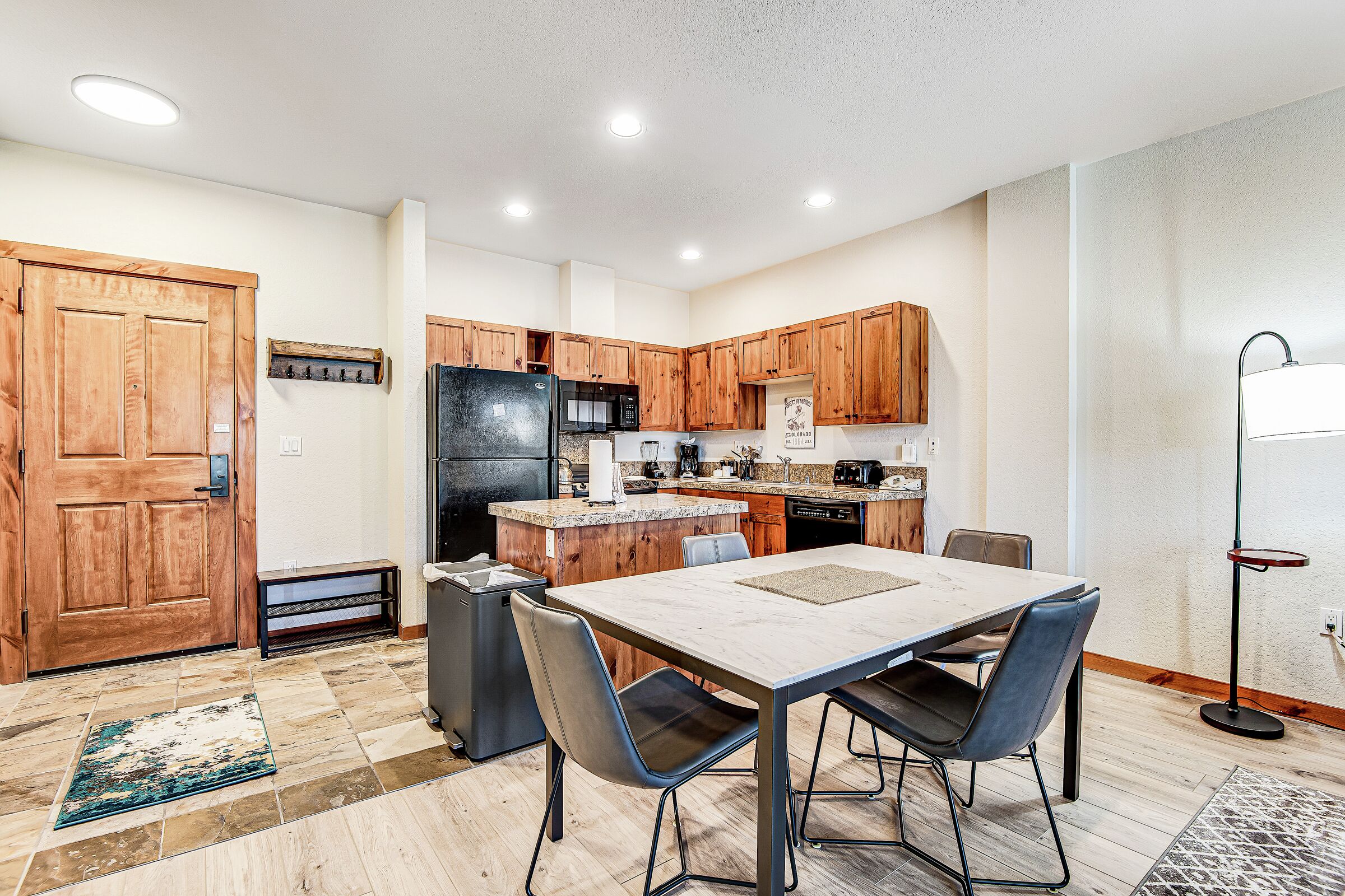 Dining Room & Kitchen