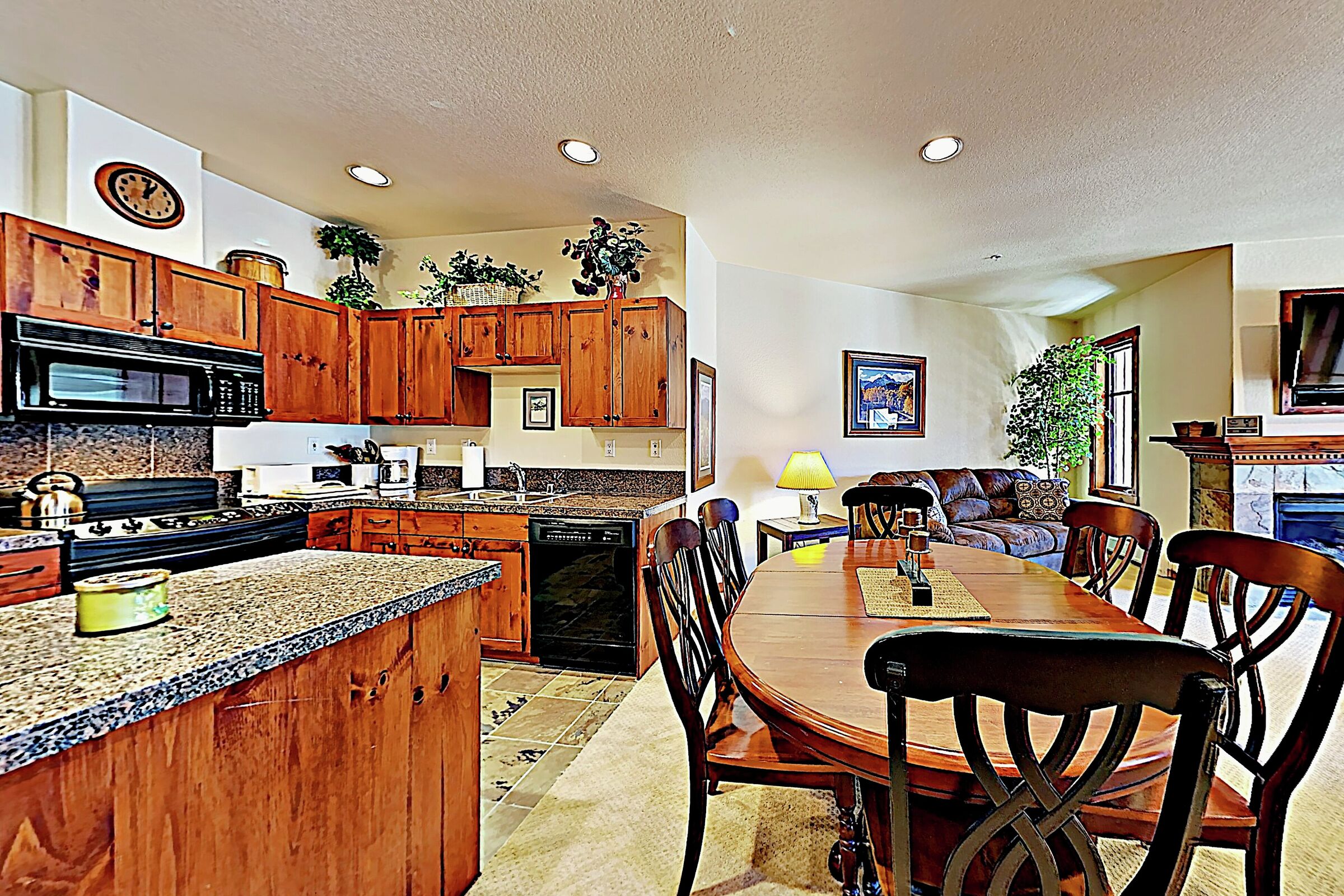 Dining Room & Kitchen