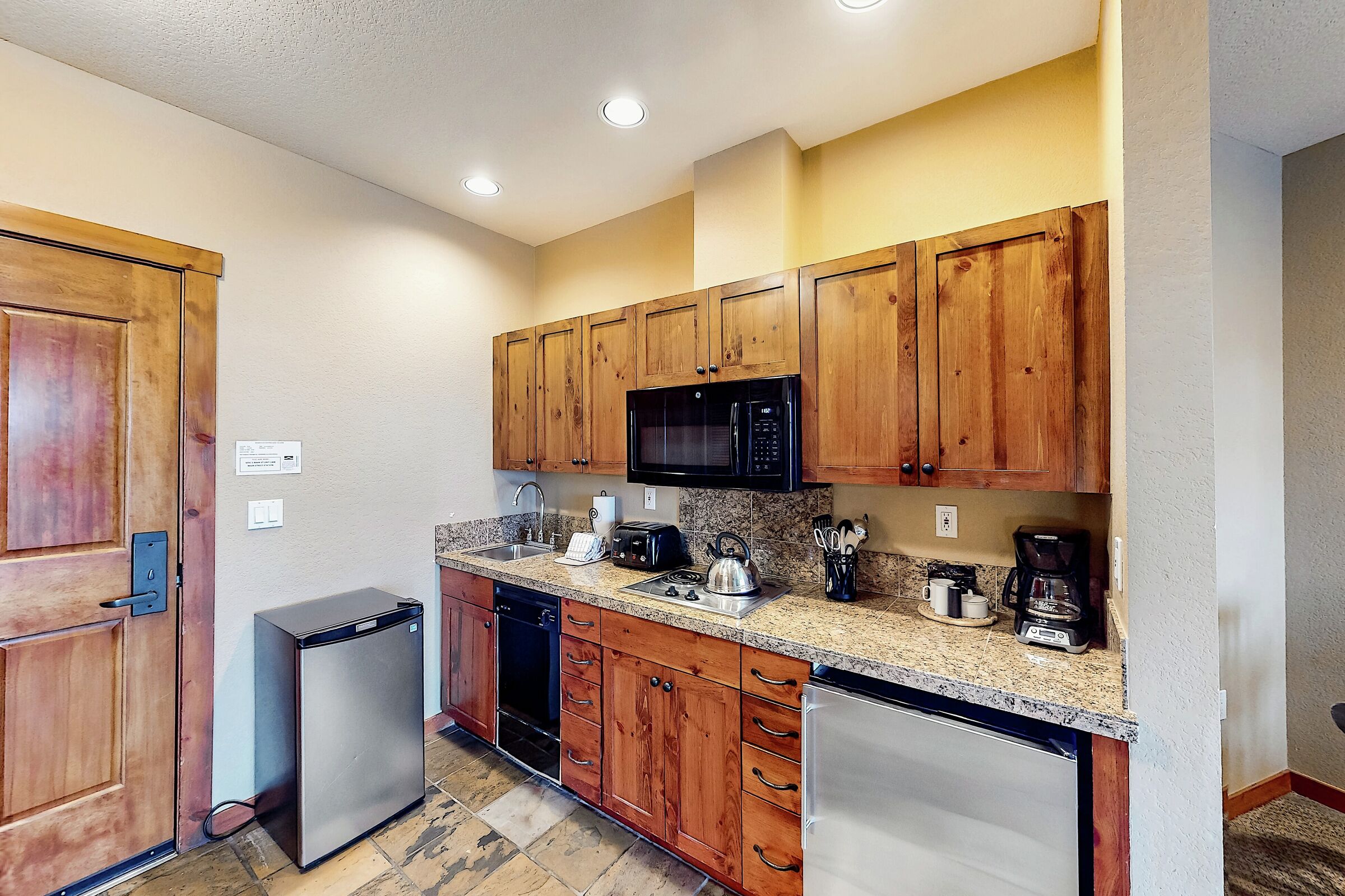 Studio Kitchenette