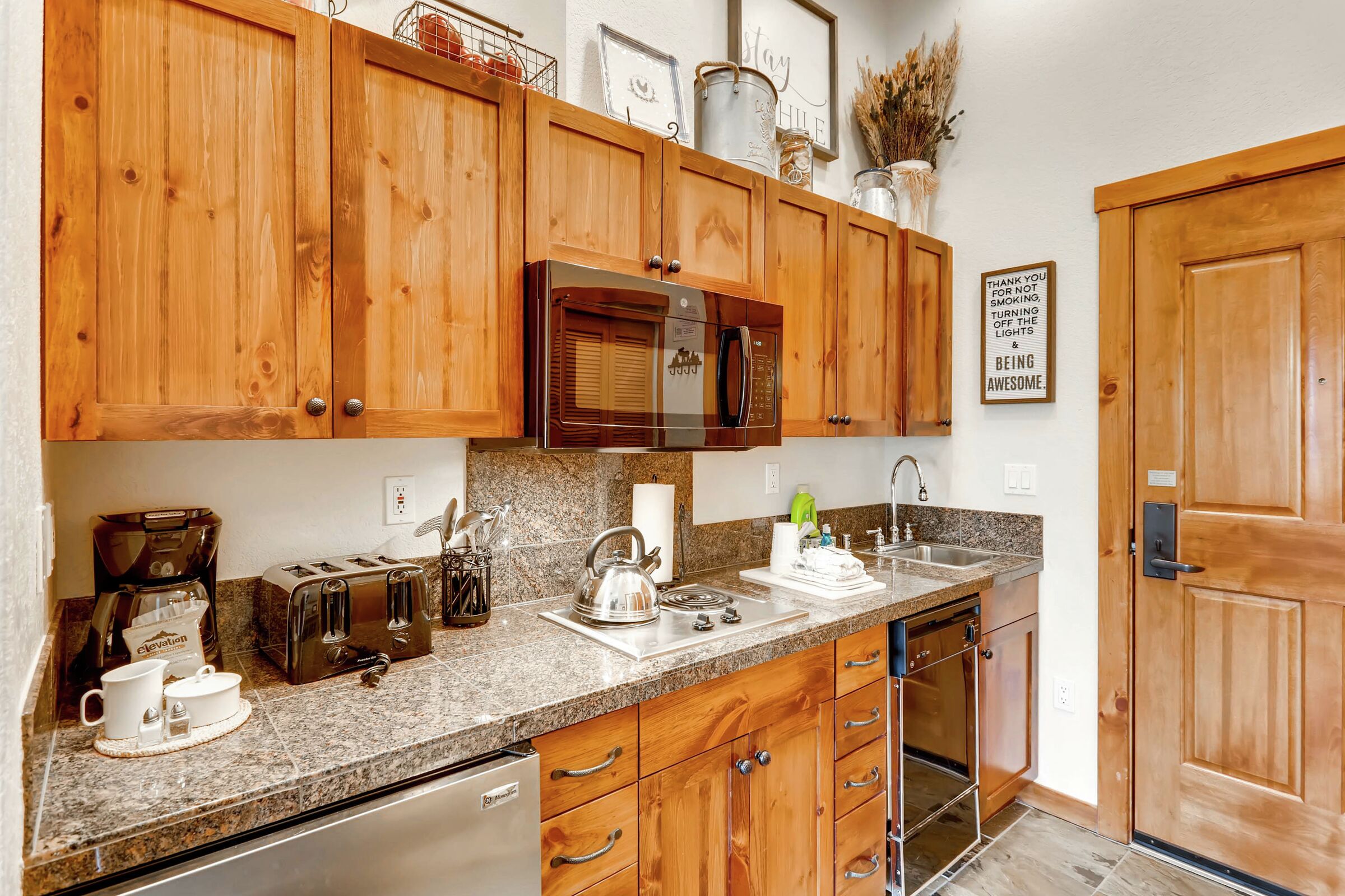 Studio Kitchenette