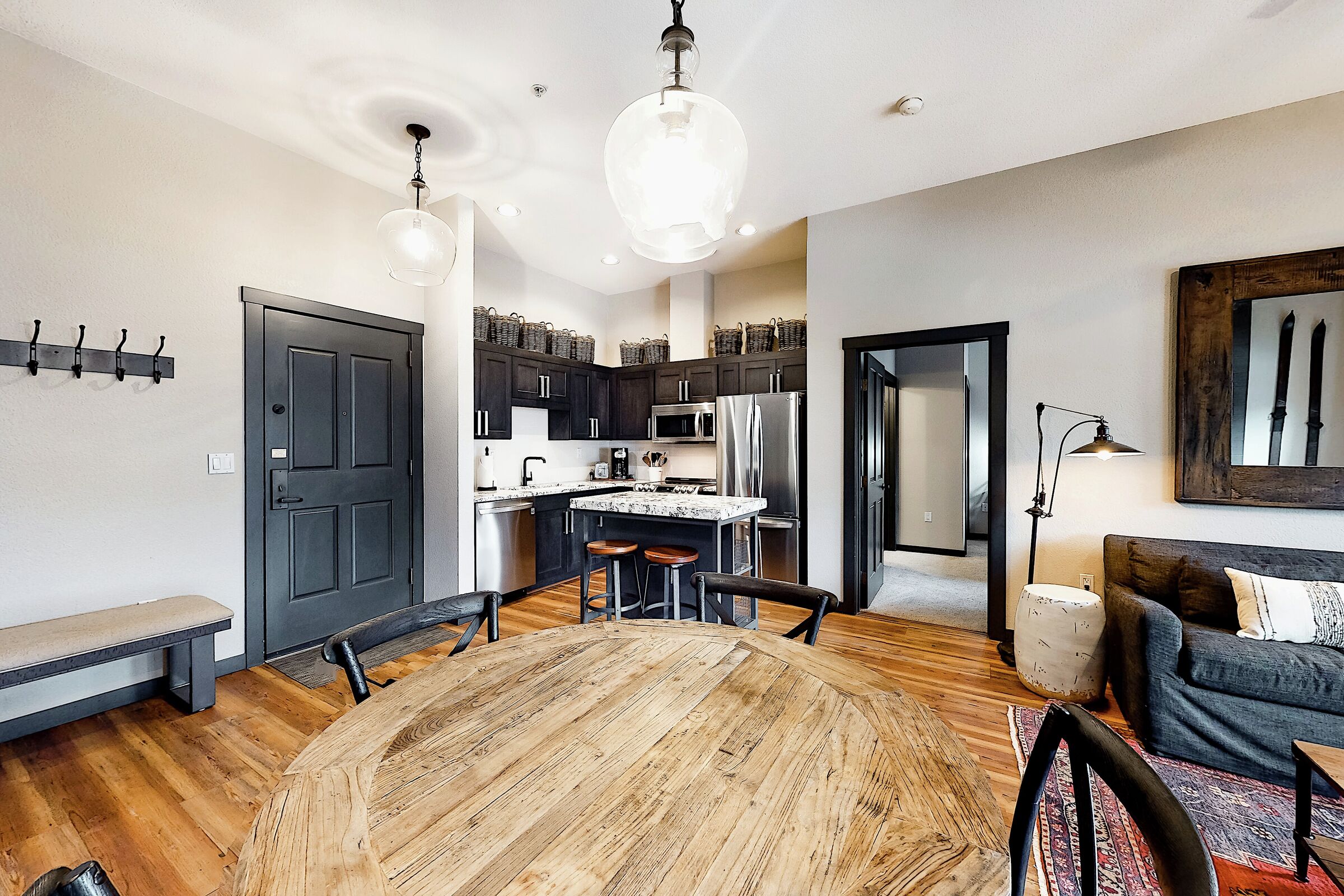 Dining Room & Kitchen