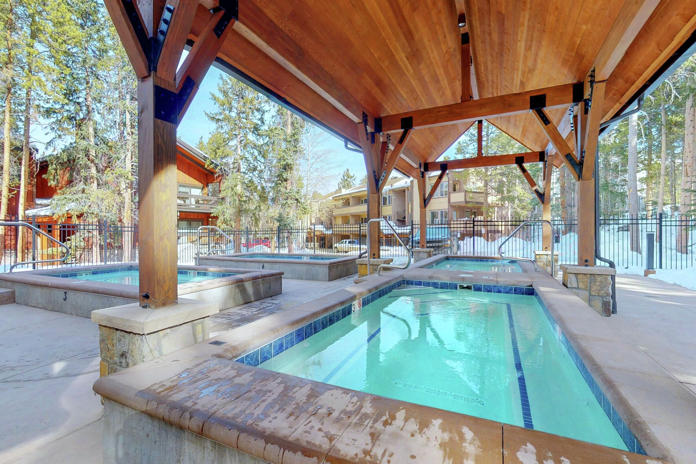 Outdoor Hot Tubs