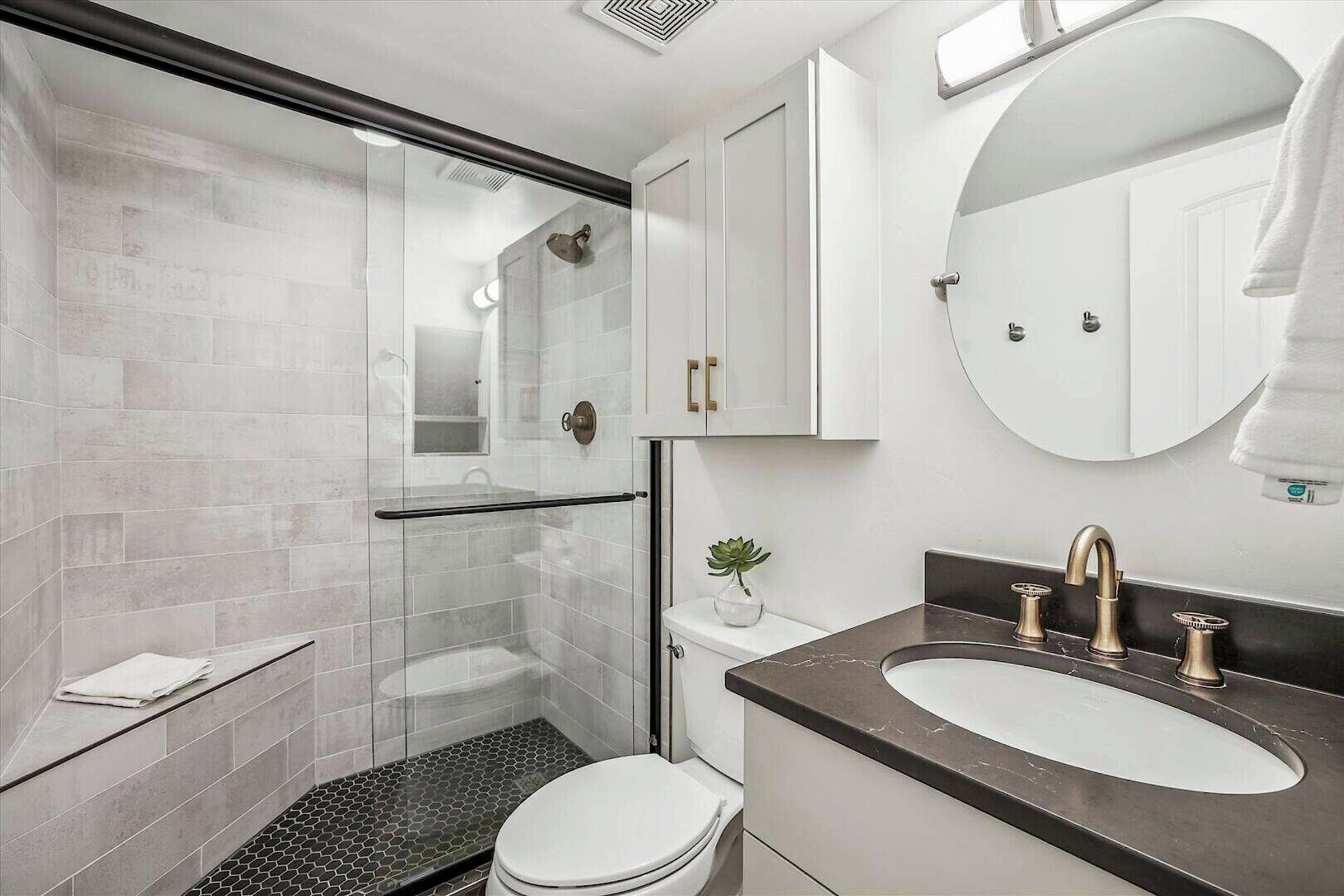 Master Ensuite Bathroom