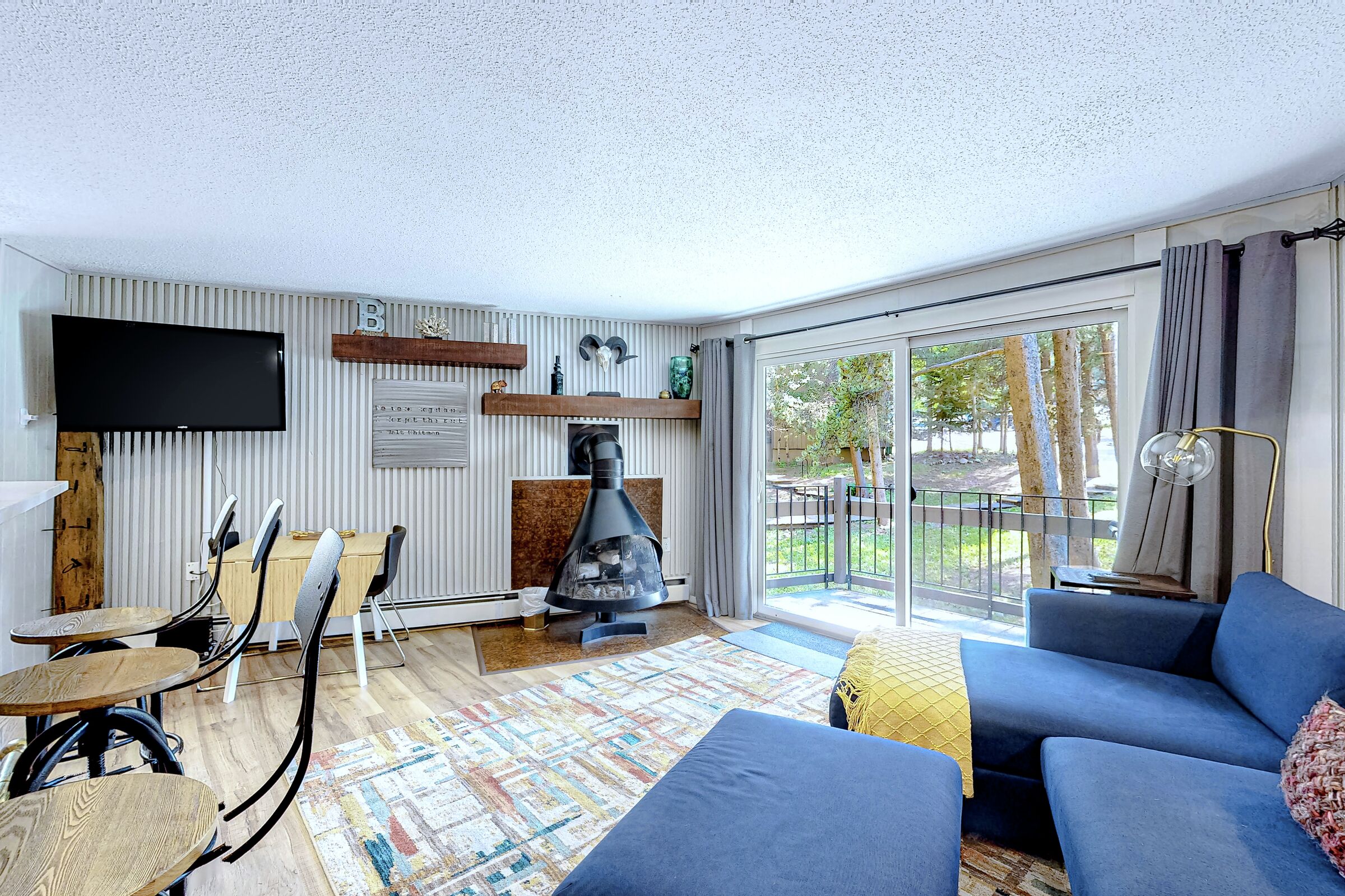 #A47 - Boarder's Retreat - Living Room