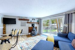 #A47 - Boarder's Retreat - Living Room