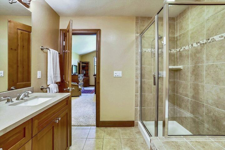 Master Ensuite Bathroom