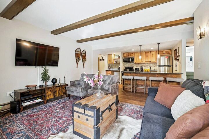 #216 - Living Area