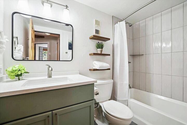 #216 - Bathroom