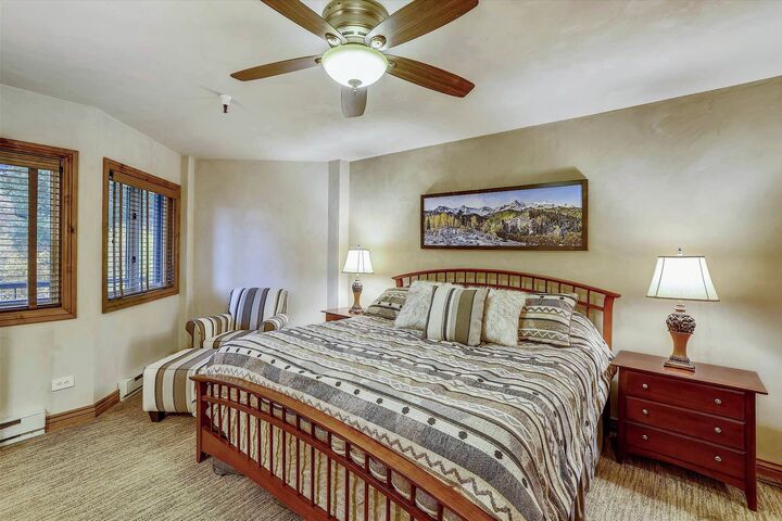 2 Bdrm 2.5 Bath - Chateaux - Master Bedroom