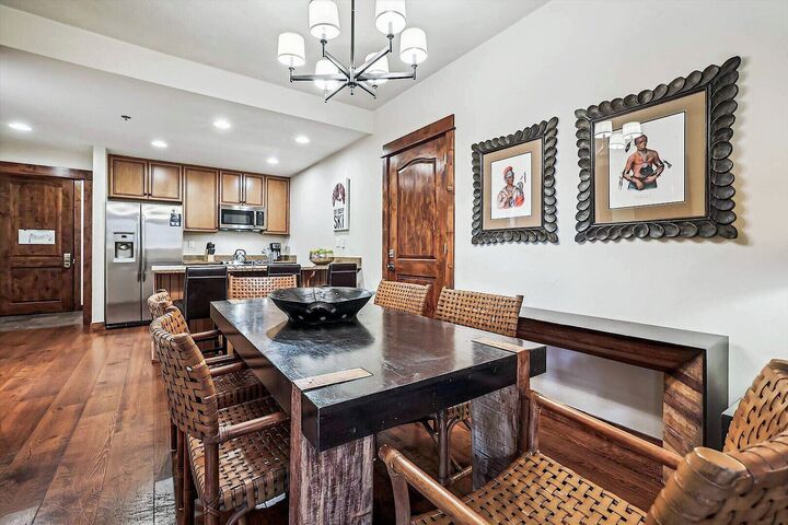 #414 - Dining Area