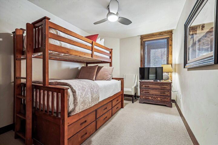 #414 - Bedroom
