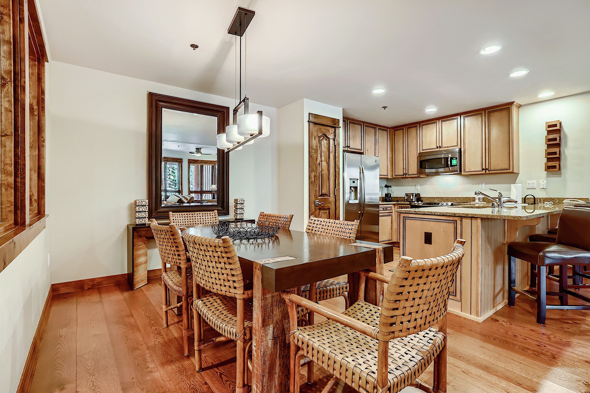 Dining Room & Kitchen