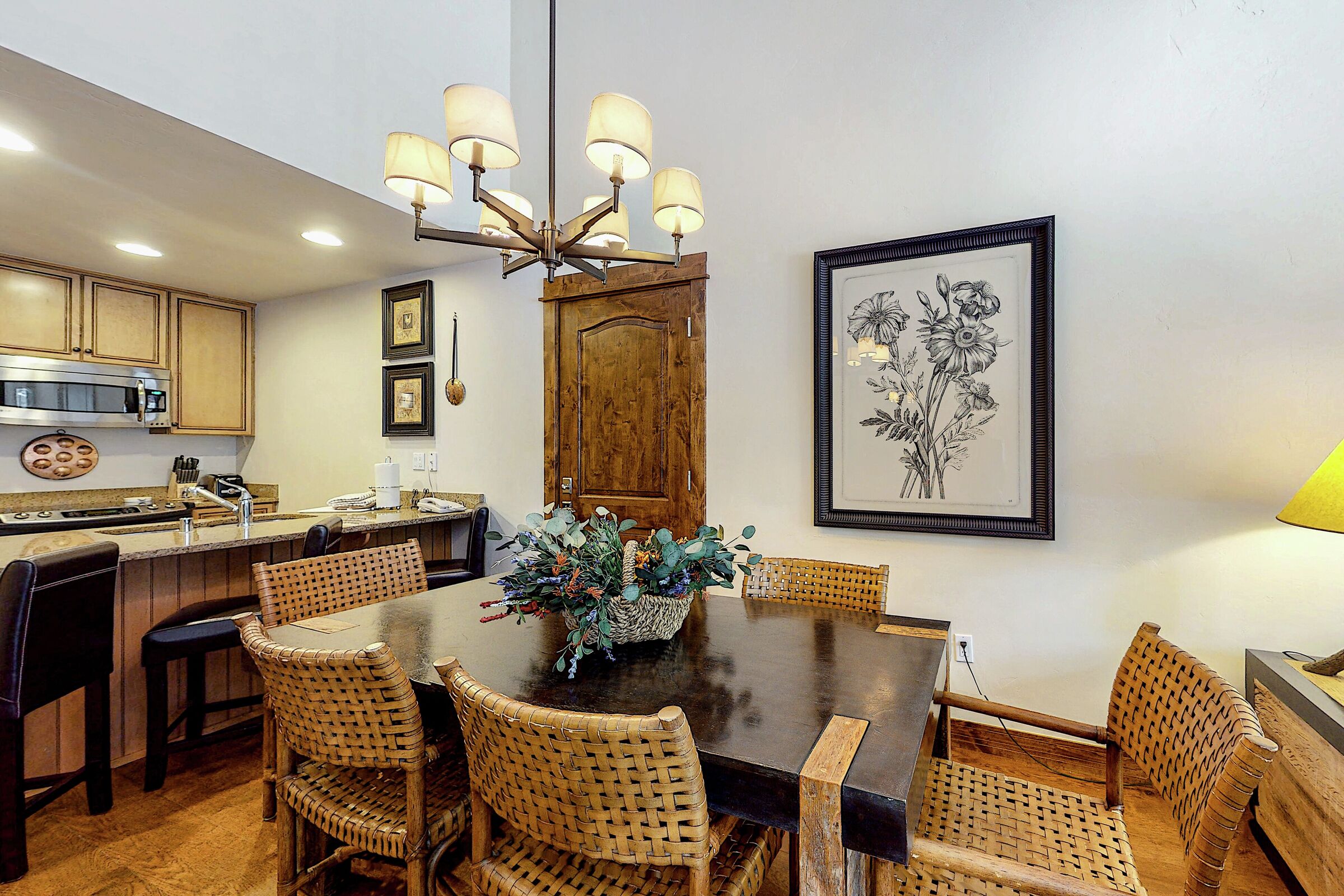 Dining Room & Kitchen