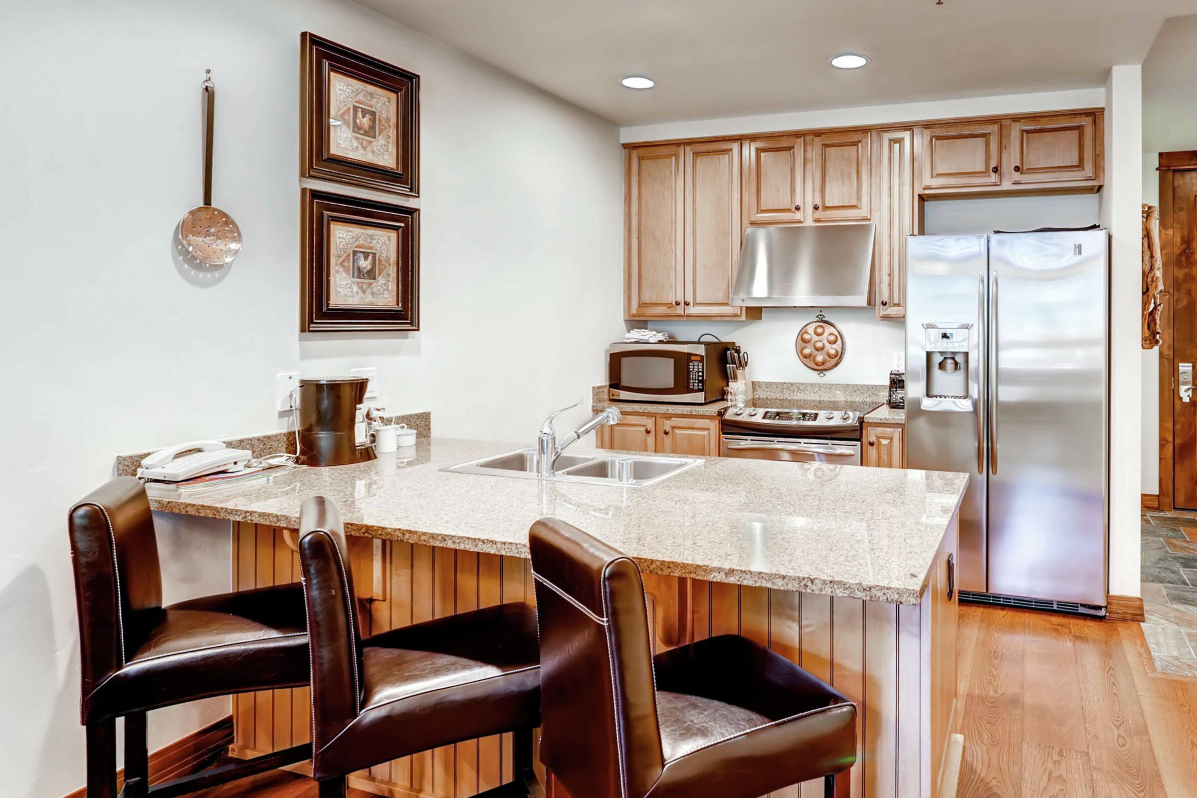 #606 South - Kitchen