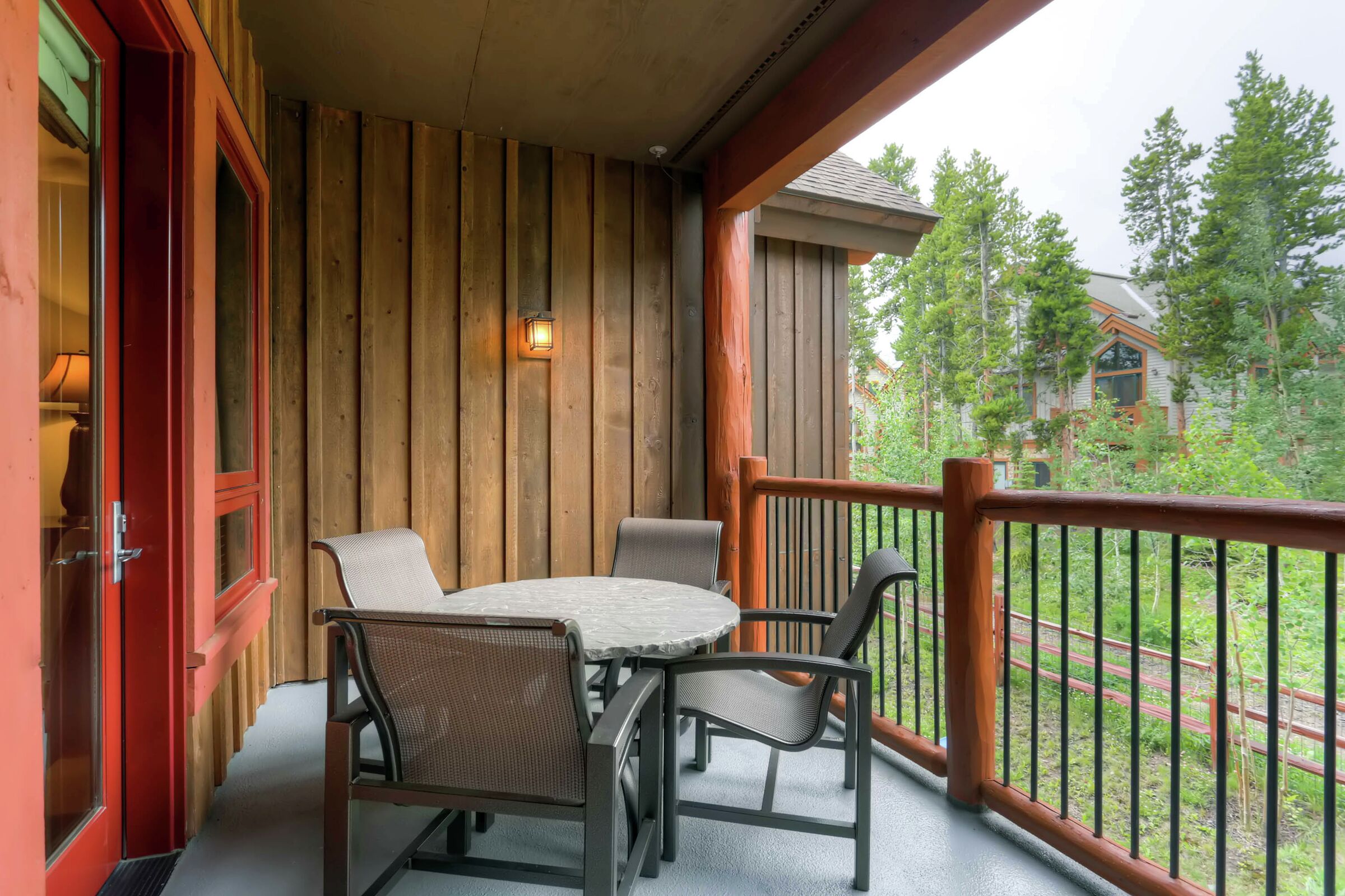 #606 South - Balcony