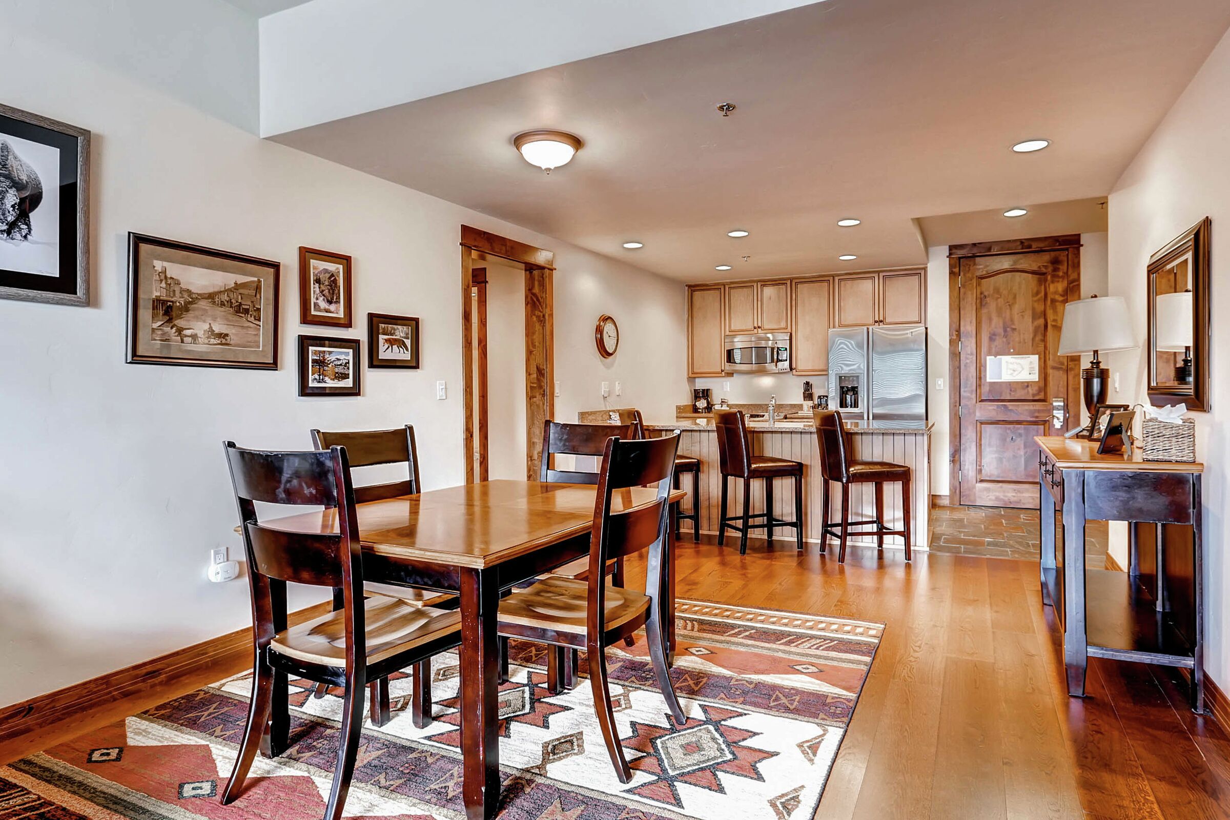 Dining Room & Kitchen