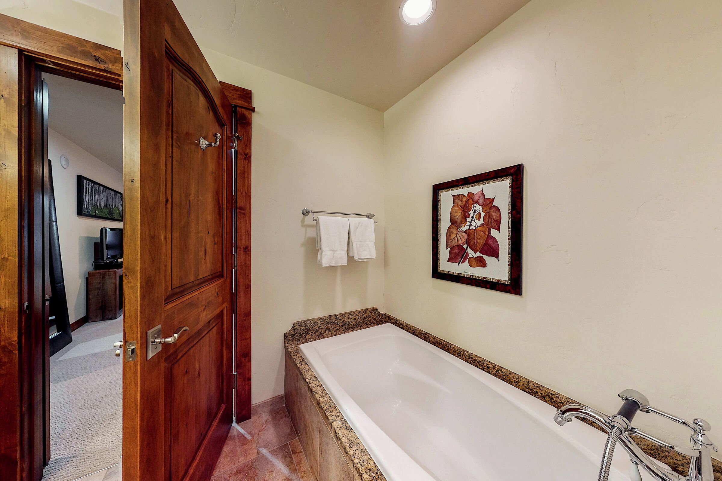 #403 - Master Ensuite Bathroom
