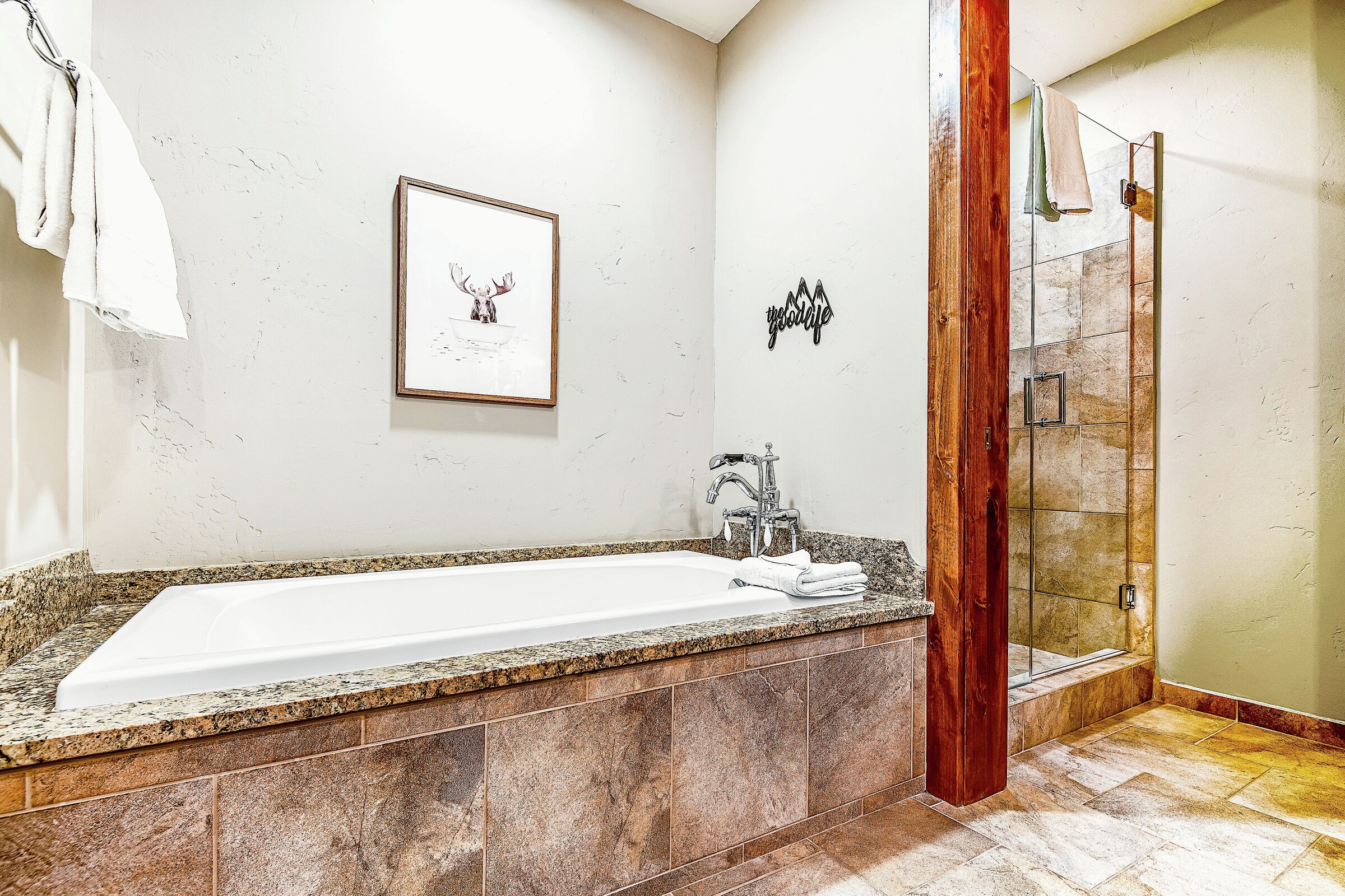 #506 - Master Ensuite Bathroom