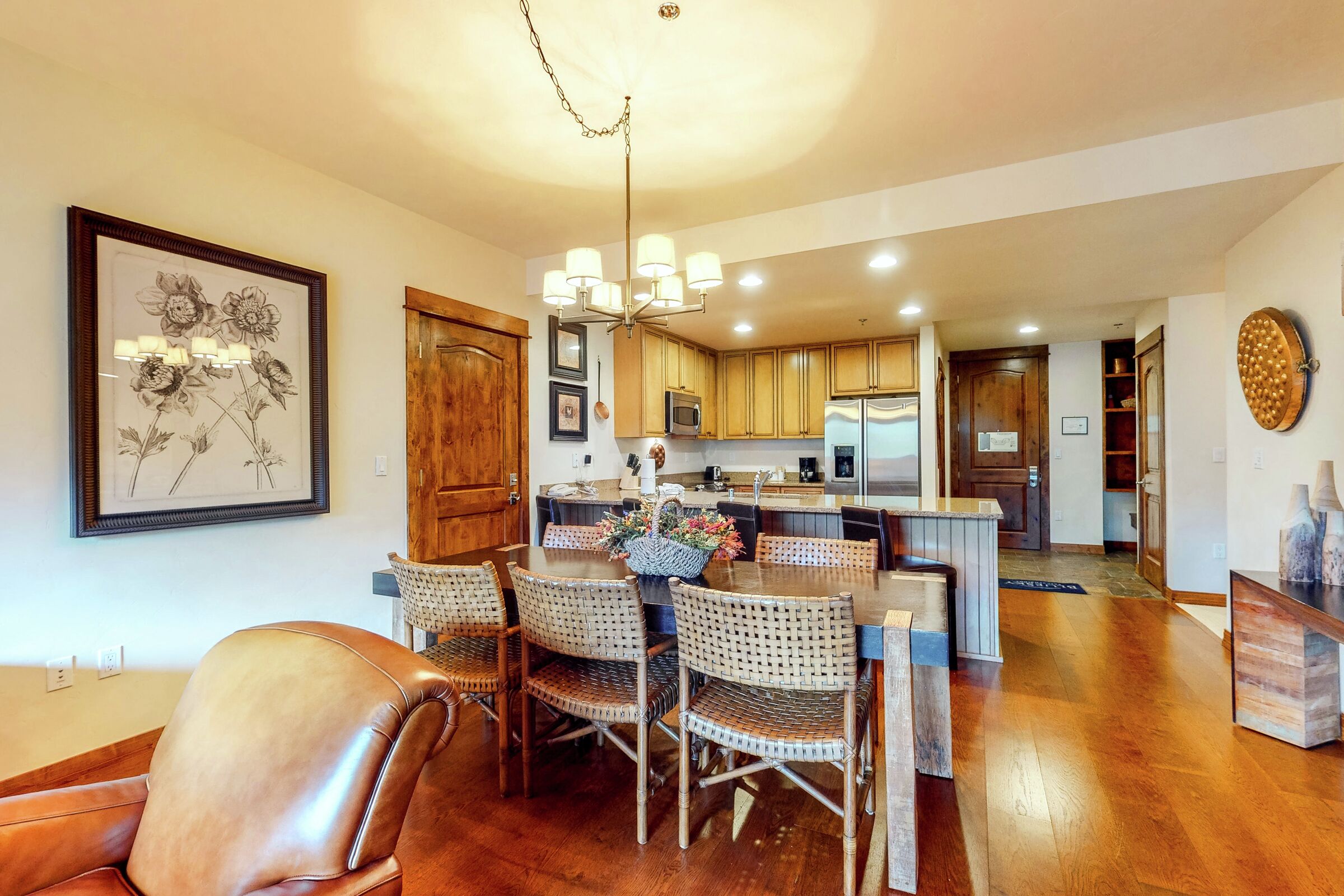 Dining Room & Kitchen