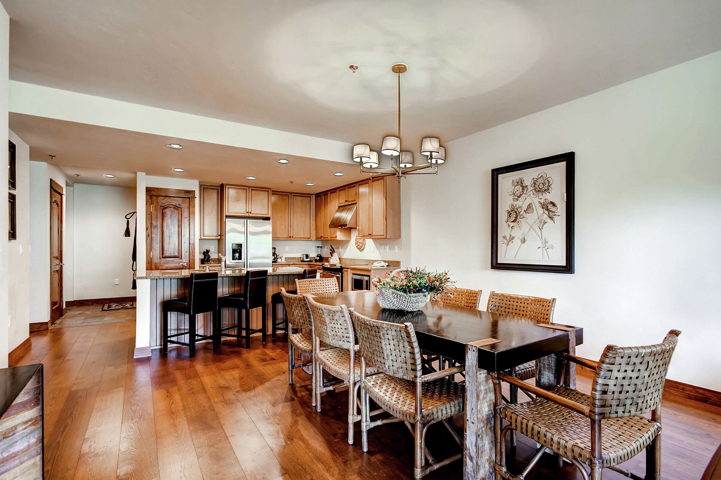 Dining Room & Kitchen