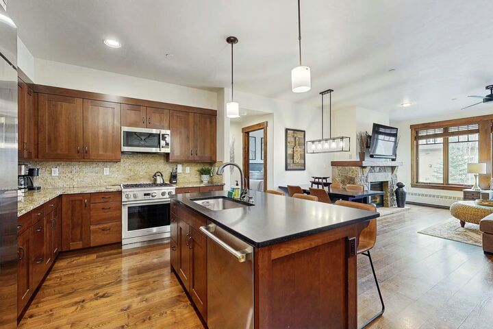 #5307 - Kitchen