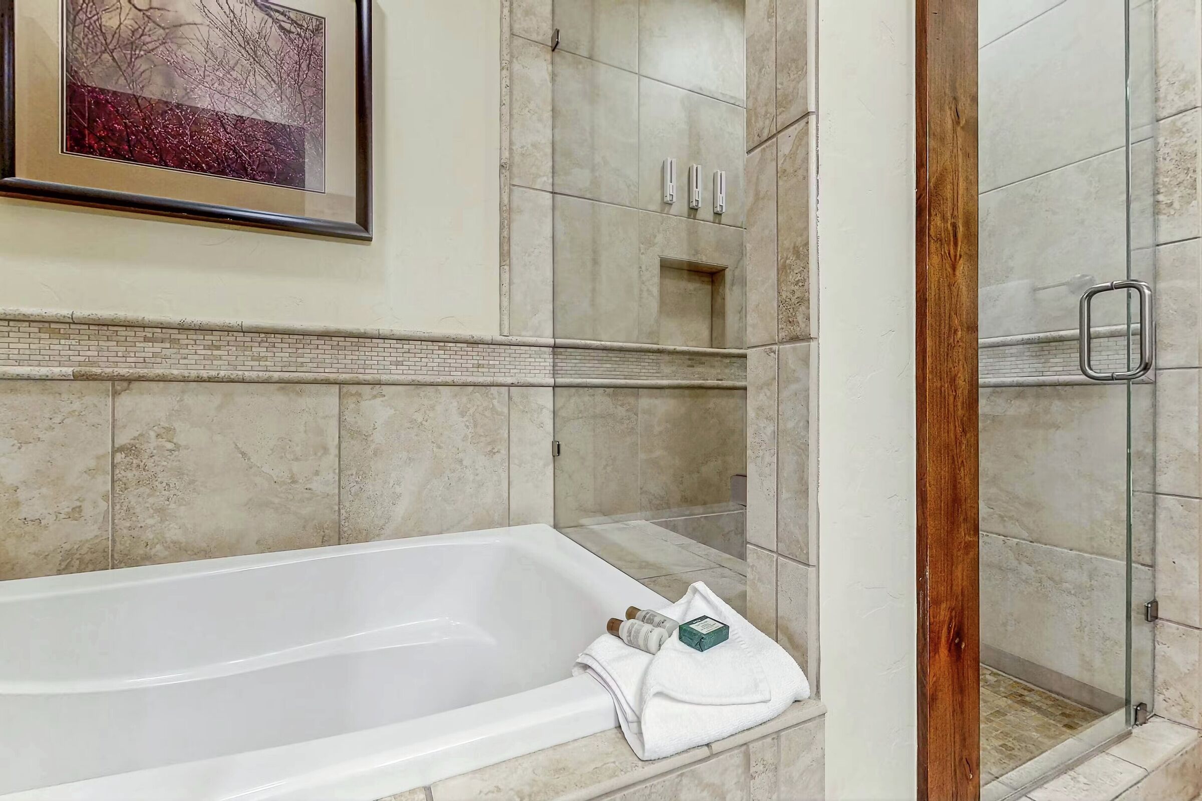 #5404 - Master Ensuite Bathroom