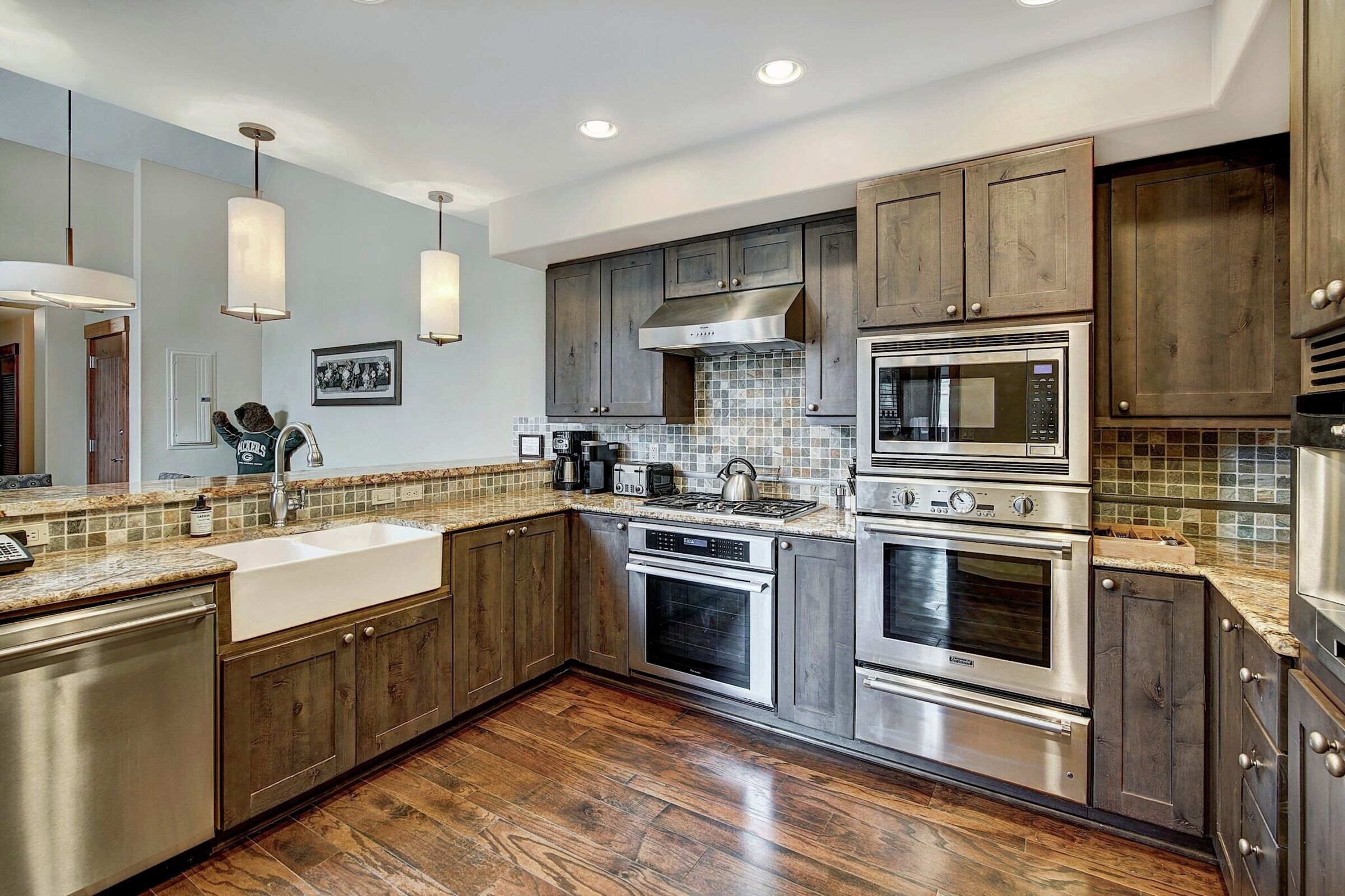 4 Bdrm - Kitchen