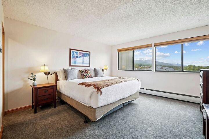 4 Bdrm - Master Bedroom