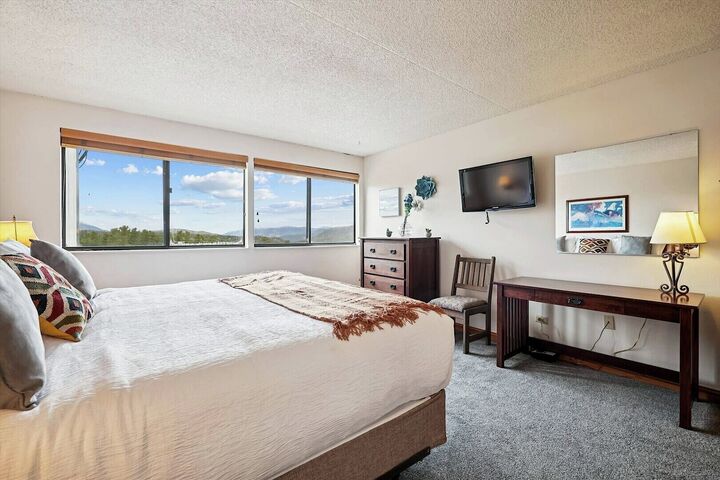 4 Bdrm - Master Bedroom