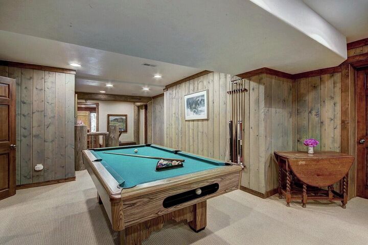 6 Bdrm 6 Bath HT - Family Room