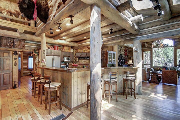 6 Bdrm 6 Bath HT - Kitchen