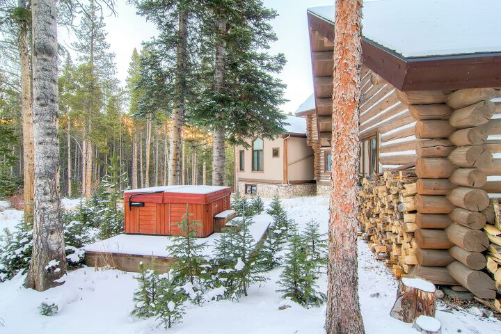 Outdoor Hot Tub