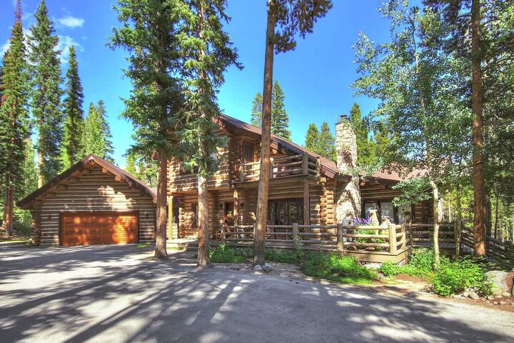 Bear Lodge