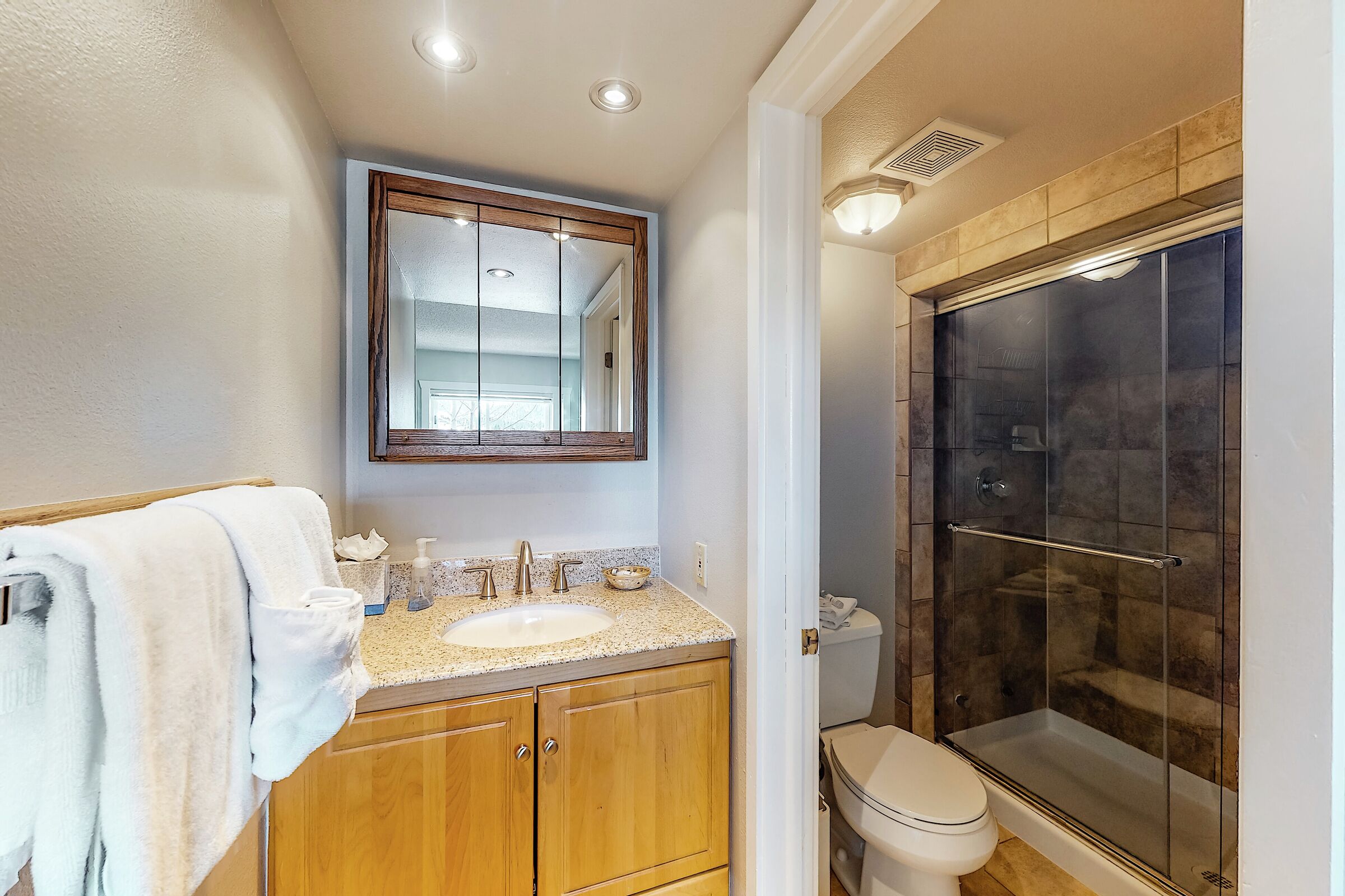 #216 - Master Ensuite Bathroom