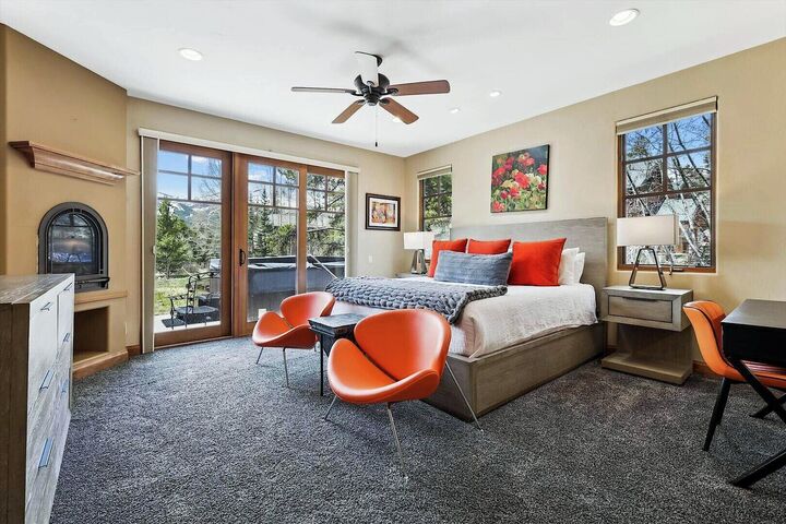 7 Bdrm 7.5 Bath HT - Master Bedroom