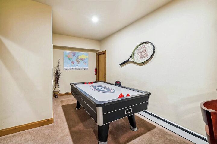 7 Bdrm 7.5 Bath HT - Home Theatre Room