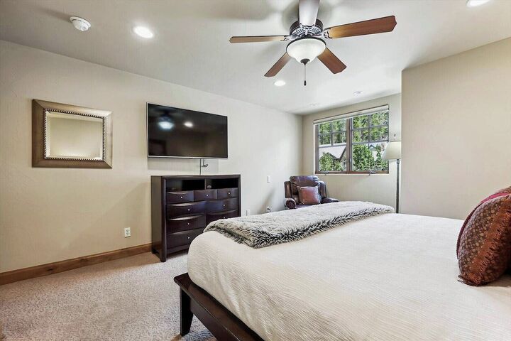 7 Bdrm 7.5 Bath HT - Bedroom