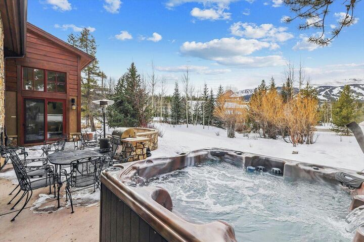 Patio with Hot Tub