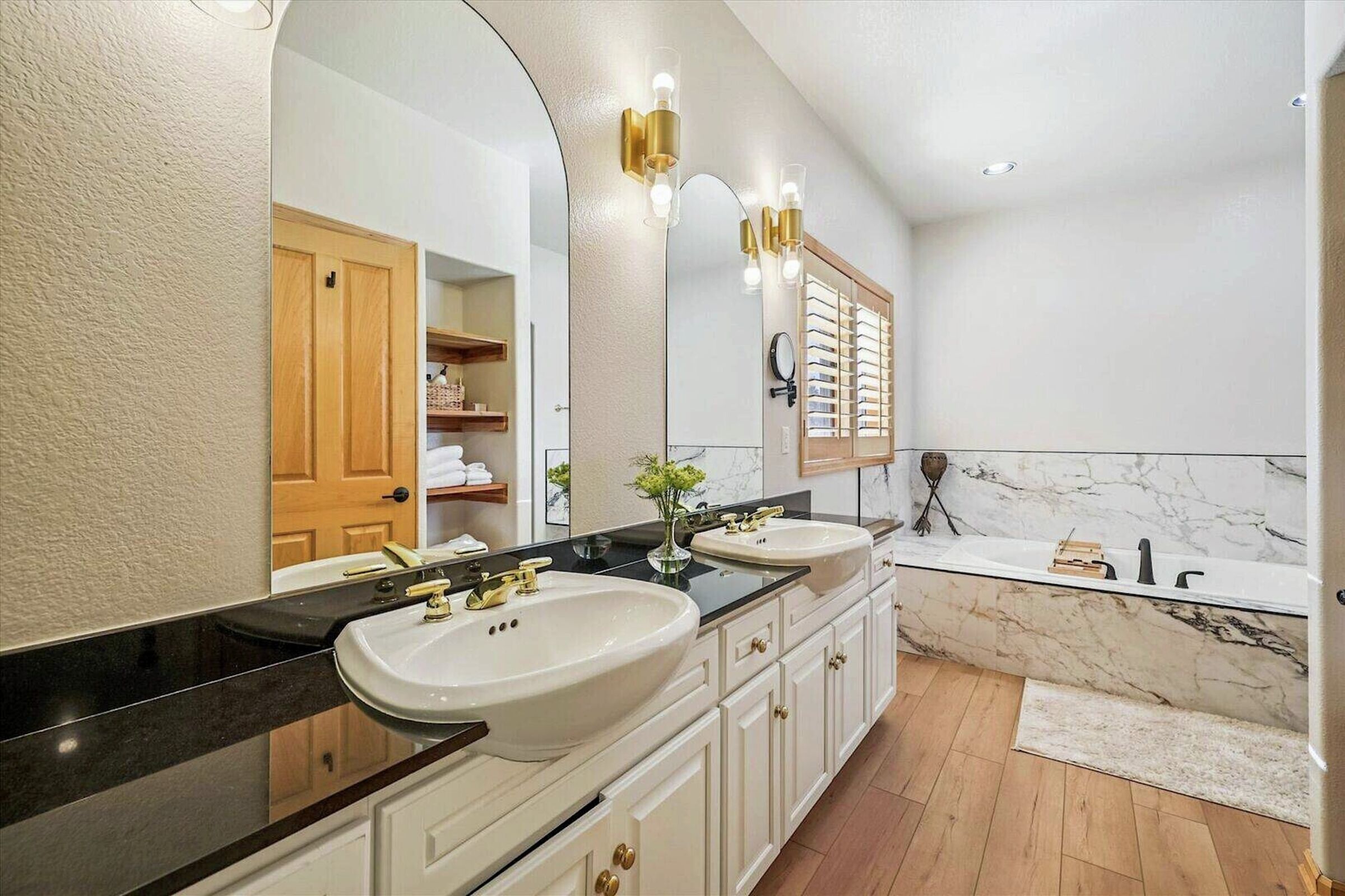 Master Ensuite Bathroom